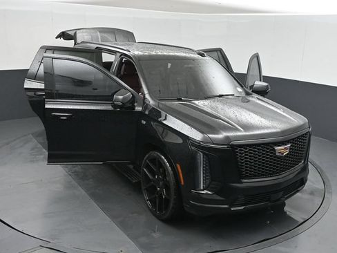 Used 2025 Cadillac Escalade Sport w/ Touring Package AWD/4WD image 54