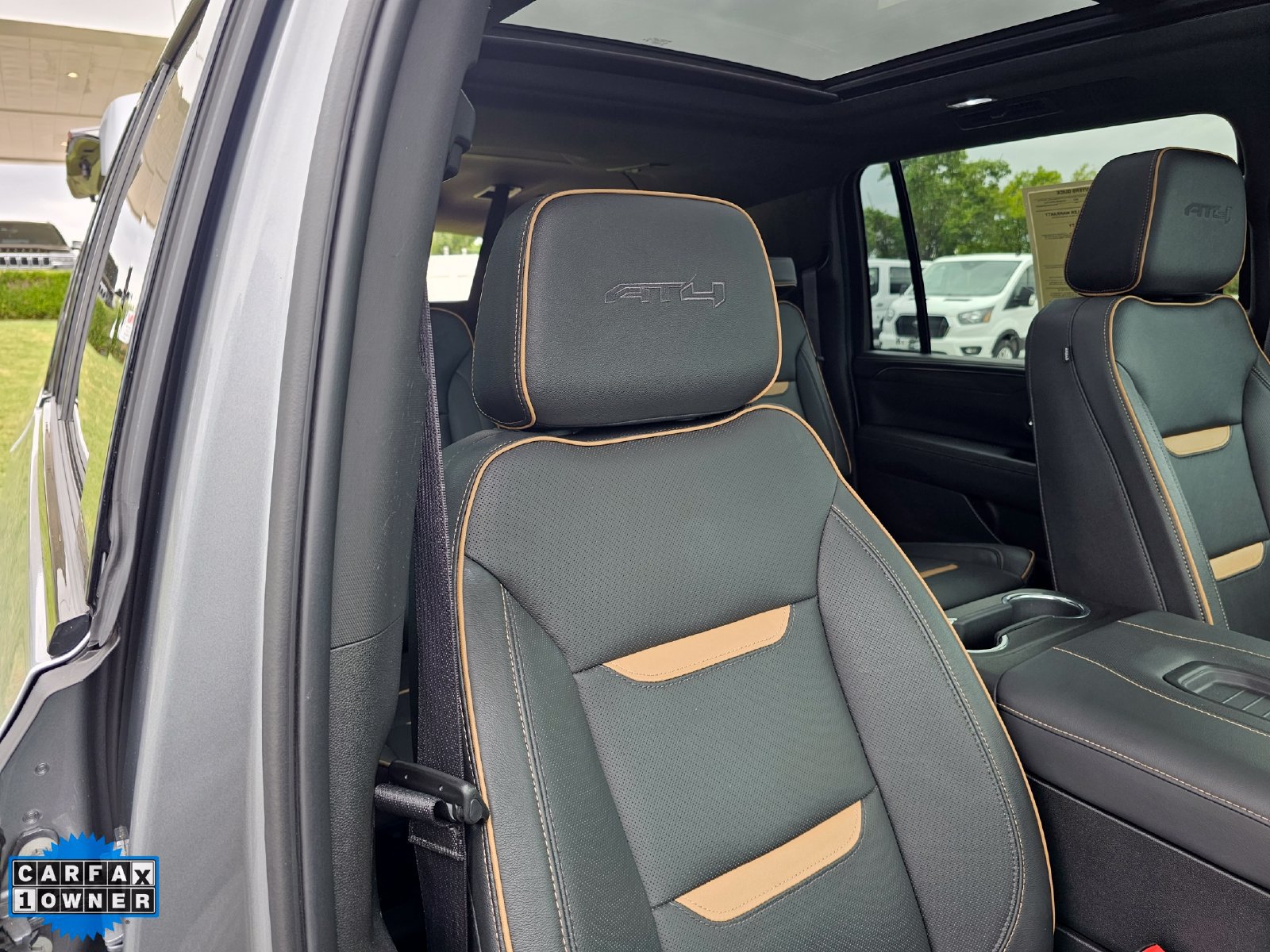 Used 2023 GMC Yukon XL AT4 w/ AT4 Premium Plus Package AWD/4WD image 33