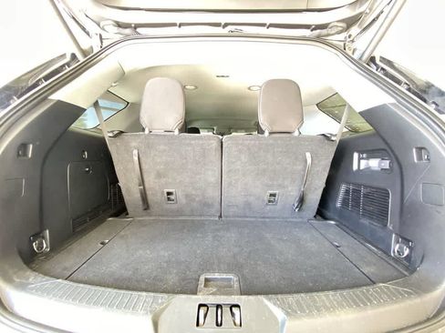 Used 2021 Ford Explorer XLT AWD/4WD image 26