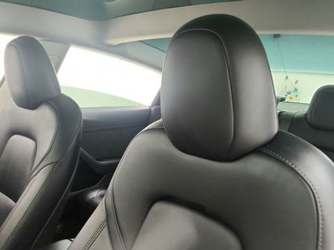 Used 2023 Tesla Model 3 Standard Range image 32