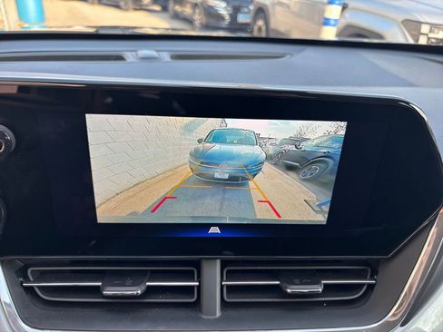 Used 2025 Chevrolet Trax LT image 27