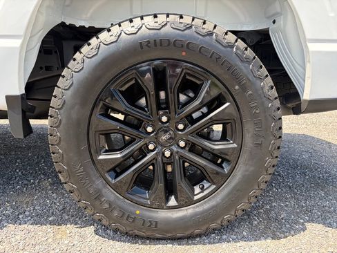 Used 2025 Ford F150 Lariat AWD/4WD image 16