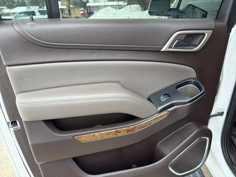 Used 2016 GMC Yukon XL Denali image 12