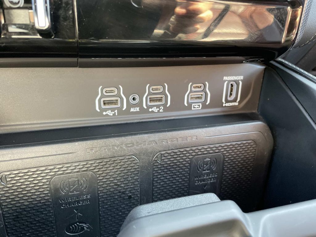 Used 2025 RAM 1500 Limited AWD/4WD image 50