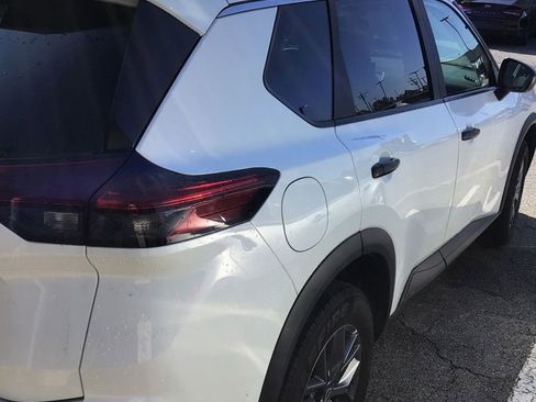 Used 2024 Nissan Rogue S image 4