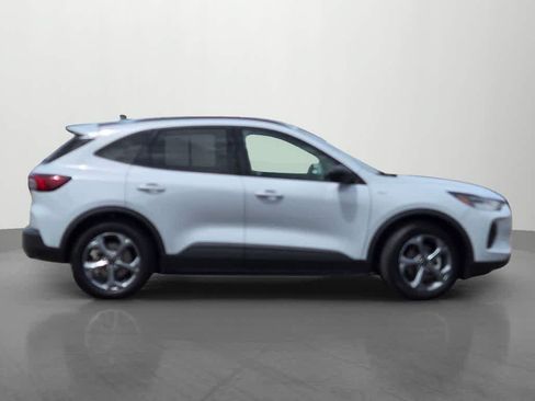 Used 2025 Ford Escape ST-Line FWD image 7