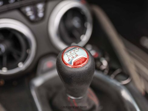 Used 2019 Chevrolet Camaro ZL1 RWD image 32