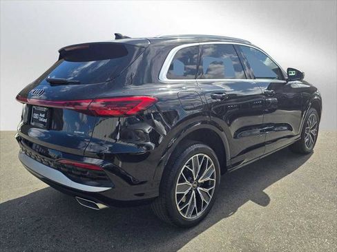 Certified 2025 Audi Q5 Premium Plus w/ Premium Plus AWD/4WD image 3