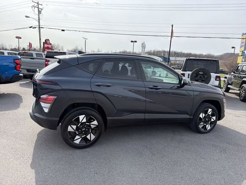 Used 2025 Hyundai Kona SEL image 5