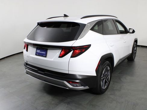Used 2026 Hyundai Tucson SEL FWD image 16