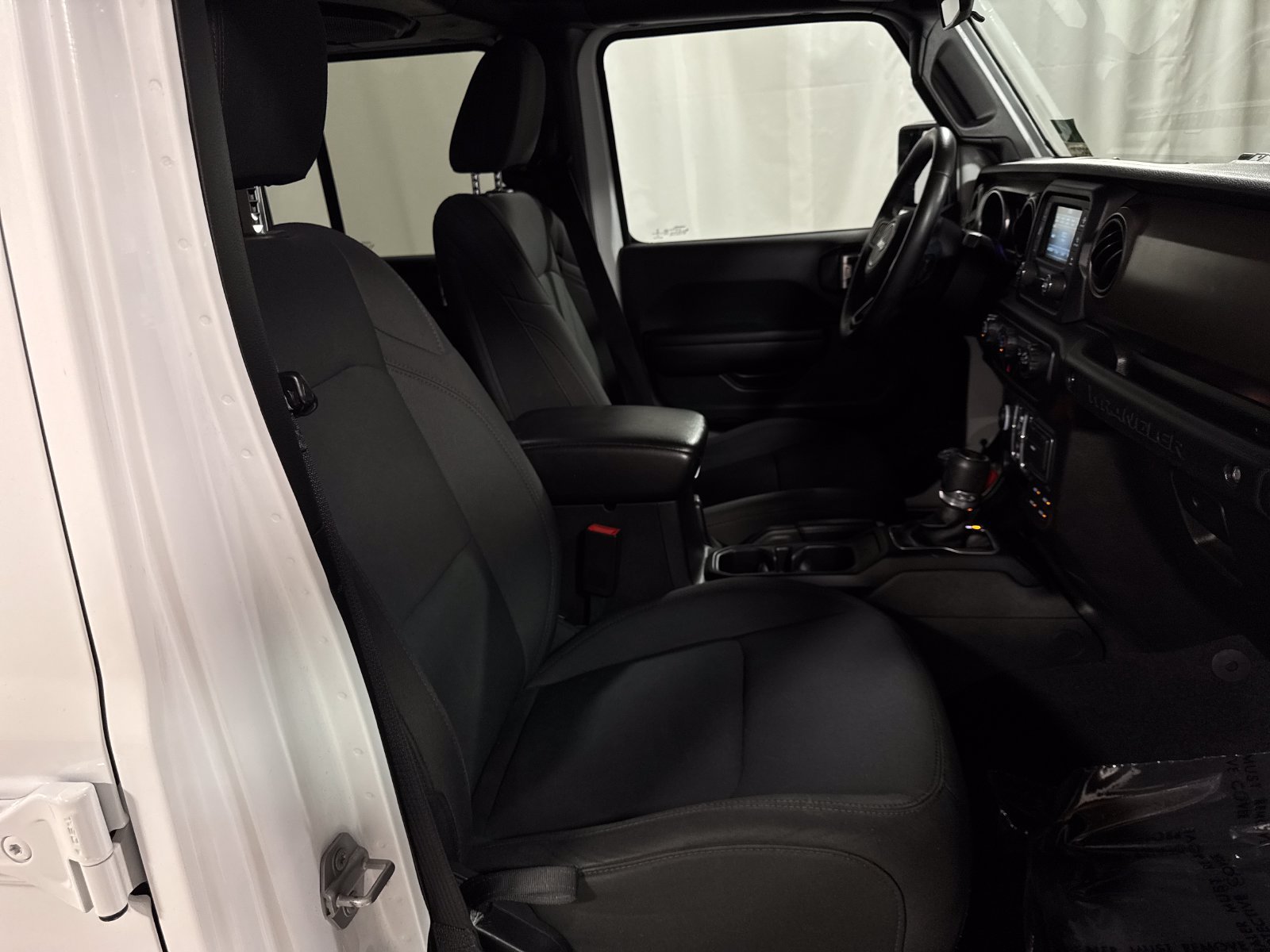 Used 2018 Jeep Wrangler Unlimited Sport S AWD/4WD image 26