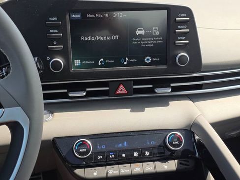 New 2026 Hyundai Elantra SEL Sport Premium FWD image 9