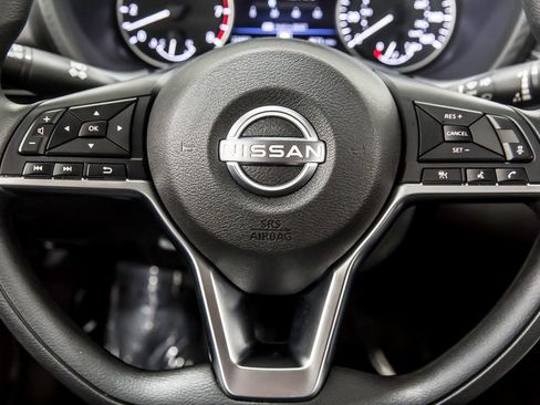 Used 2025 Nissan Sentra SV image 24