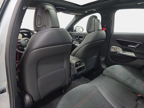 Used 2025 Mercedes-Benz E 53 AMG e 4MATIC Sedan image 12