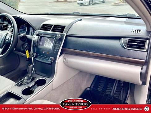 Used 2016 Toyota Camry LE FWD image 18