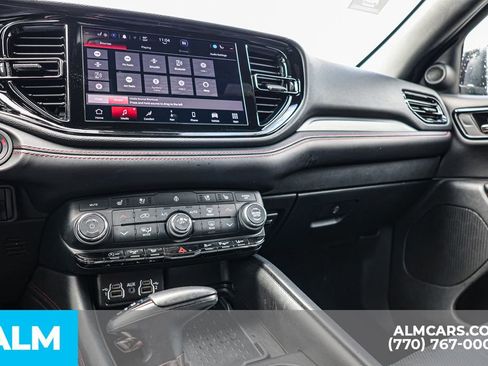 Used 2025 Dodge Durango GT AWD/4WD image 40
