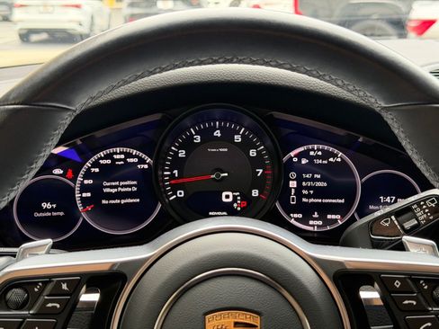 Used 2023 Porsche Cayenne AWD/4WD image 37