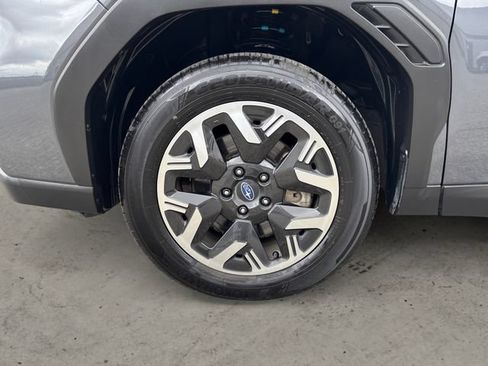 Certified 2025 Subaru Forester Premium AWD/4WD image 14