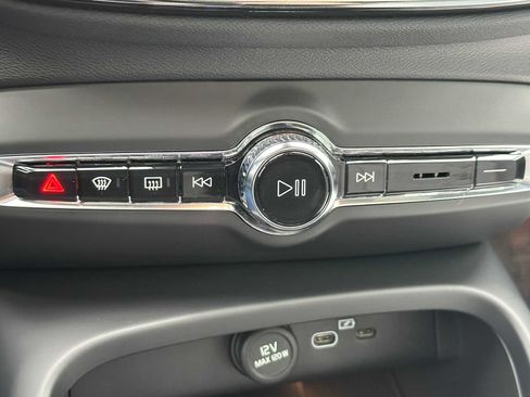 Certified 2023 Volvo C40 P8 Recharge Ultimate AWD/4WD image 30