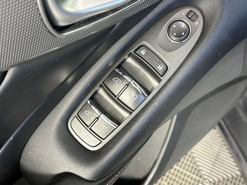 Used 2015 INFINITI Q50 Premium w/ Navigation Package image 21