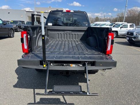 New 2025 Ford F350 Platinum w/ FX4 Off-Road Package image 25