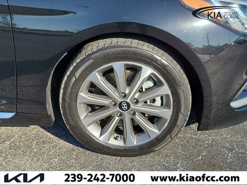Used 2016 Hyundai Sonata Limited w/ Option Group 04 FWD image 7
