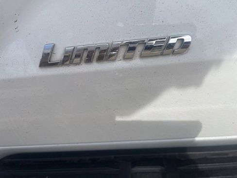 Used 2023 Toyota Sequoia Limited image 3