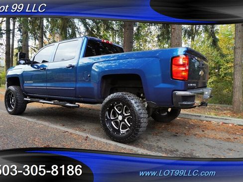 Used 2018 Chevrolet Silverado 1500 LT w/ All Star Edition AWD/4WD image 11