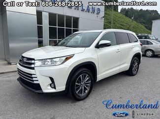 Used 2018 Toyota Highlander XLE FWD video 1