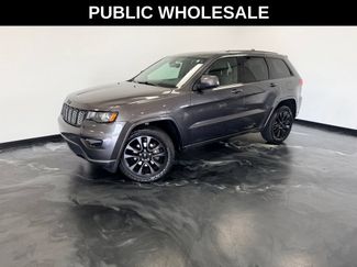 Used 2017 Jeep Grand Cherokee Altitude AWD/4WD video 1
