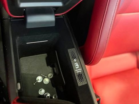 Used 2021 Porsche Taycan 4S image 34