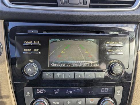 Used 2015 Nissan Rogue SV image 17