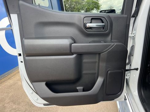 Used 2024 Chevrolet Silverado 1500 Custom image 17