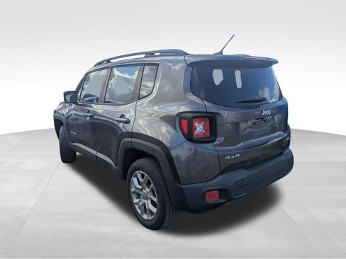 Used 2017 Jeep Renegade Latitude image 3