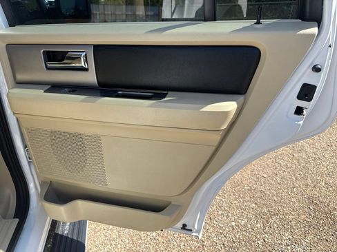 Used 2017 Ford Expedition Limited w/ Equipment Group 301A AWD/4WD image 39