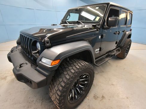 Used 2019 Jeep Wrangler Unlimited Sport S image 27