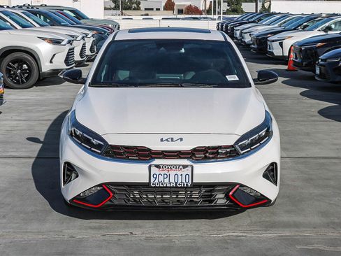 Used 2022 Kia Forte GT image 2