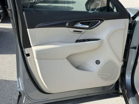 Used 2023 Buick Envision Essence AWD/4WD image 31