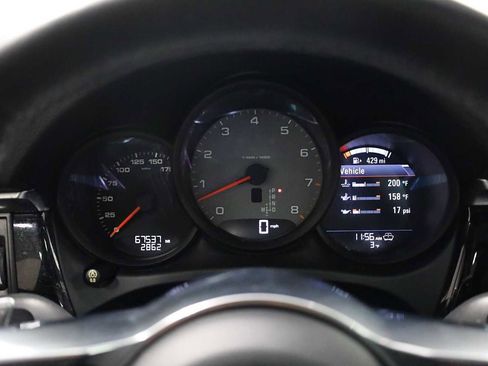 Certified 2020 Porsche Macan S image 24