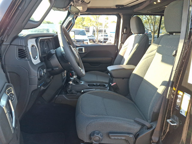 Used 2024 Jeep Wrangler Unlimited Sahara AWD/4WD image 2