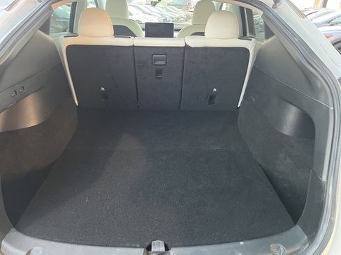 Used 2022 Tesla Model Y Long Range image 16