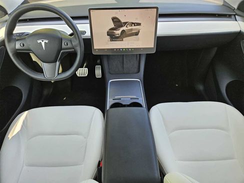 Used 2022 Tesla Model Y Performance AWD/4WD image 24