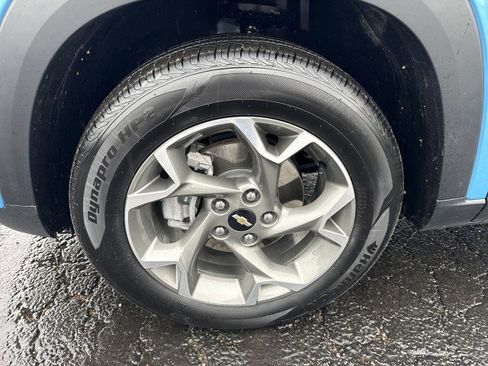 Certified 2025 Chevrolet Trax LT image 17