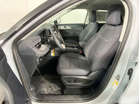 New 2026 Ford Explorer Active image 30