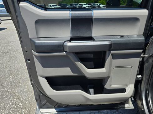 Used 2016 Ford F150 XLT AWD/4WD image 47