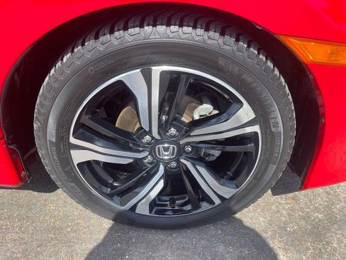 Used 2016 Honda Civic Touring image 11