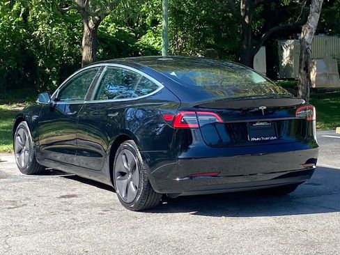 Used 2018 Tesla Model 3 Mid Range image 4