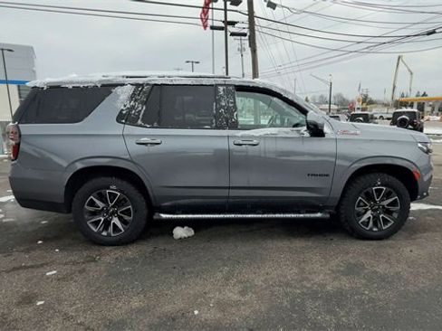 Used 2022 Chevrolet Tahoe Z71 w/ Luxury Package image 9