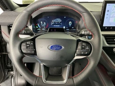 Used 2026 Ford Explorer ST-Line w/ ST-Line Street Pack AWD/4WD image 19