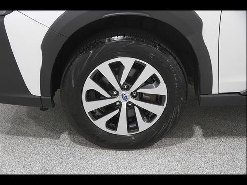 Used 2024 Subaru Outback Premium AWD/4WD image 22